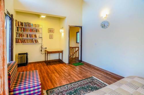 Hostie Sharanam - Mountain Villa