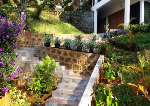 Hotel Falling Waters