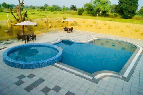 Hotel Royal Karhandla Resort