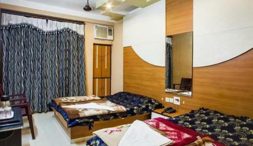 Hotel Larica Holiday Inn Tarapith