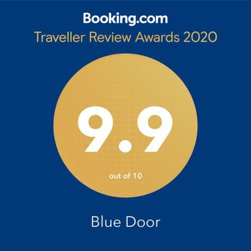 Apartamento Blue Door