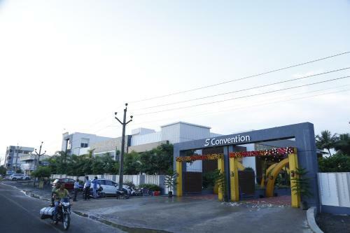 Hotel S-inn