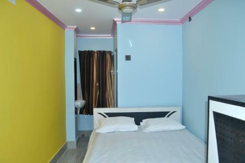 Hotel New Mukherjee Lodge