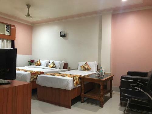 Hotel Minakshi International