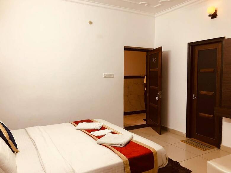 Hotel Katra Residency