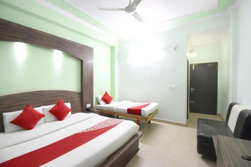 Oyo 5876 Hotel Ks International