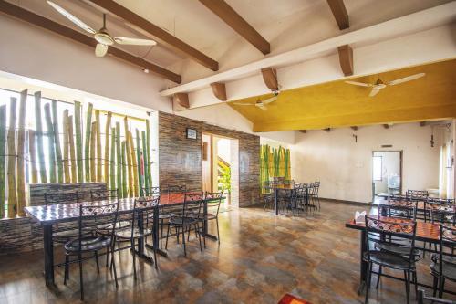 Hotel Bhimas Paradise