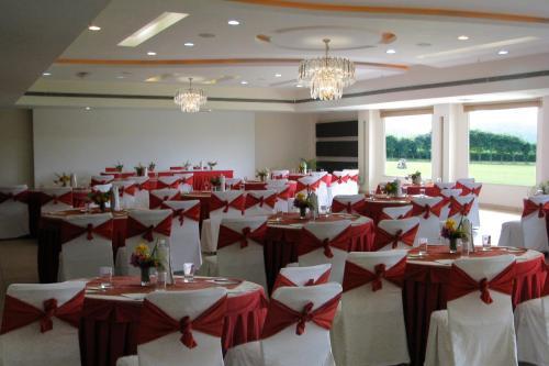 Hotel Legend Sarovar Portico