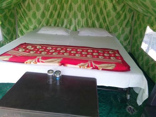 Hotel Holiday Resort River View