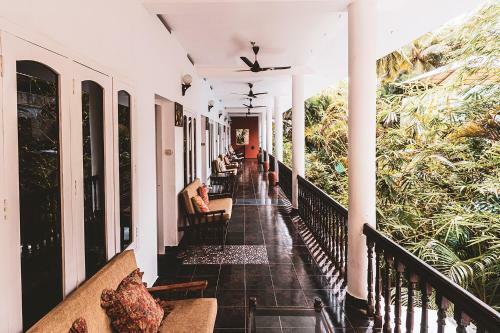 Sky Palace Beach Hotel