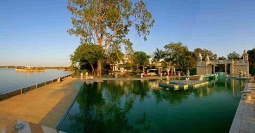 Hotel Udai Bilas Palace