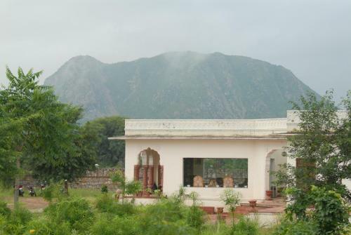 Hotel Gandharva Retreat