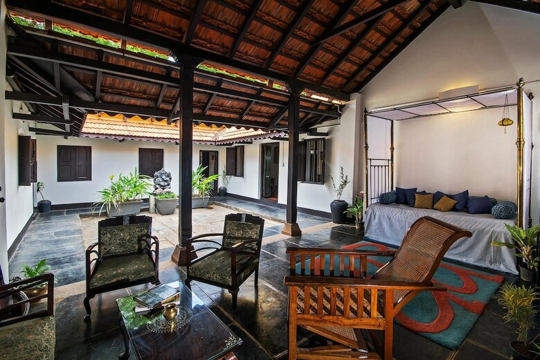 Bed & Breakfast Laika Heritage Stay