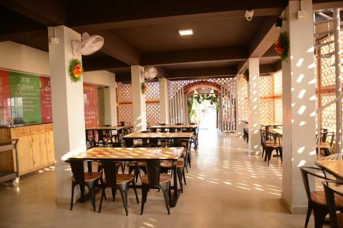 Hotel Parth Residency