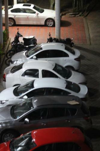 Hotel Parth Residency