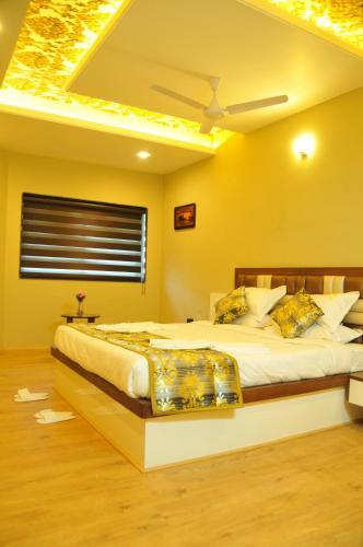 Lodge Hotel Prabhu Residency