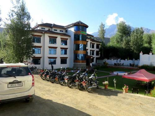 Hotel Tih The Highland Mountain Resort & Spa
