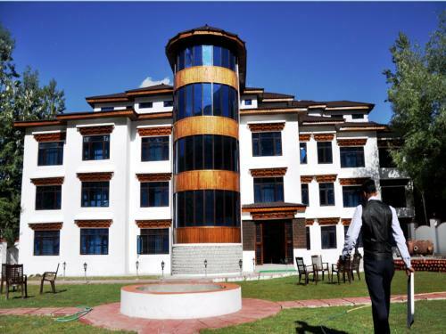 Hotel Tih The Highland Mountain Resort & Spa
