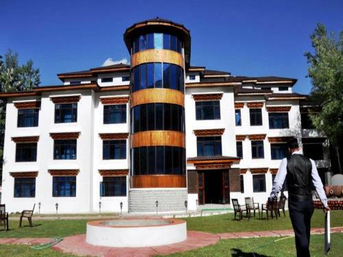 Hotel Tih The Highland Mountain Resort & Spa