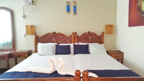 Hotel Thaa Cafe Akshay Beach Resort