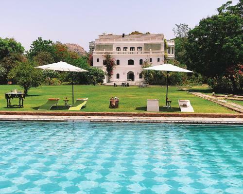 Hotel Kathiwada Raaj Mahal