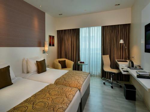 Hotel Majestic Court Sarovar Portico