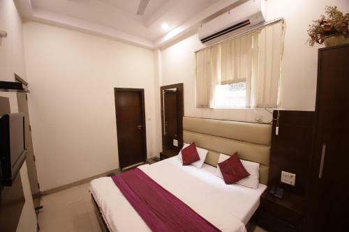 Hostal Hotel Golden Wings