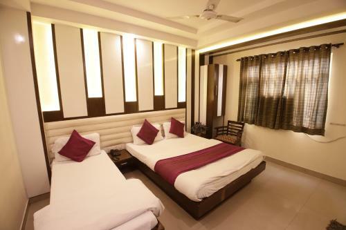 Hostal Hotel Golden Wings