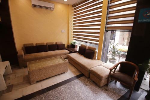 Hostal Hotel Golden Wings