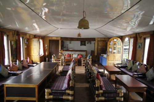 Hotel Vamoosetrail Darap