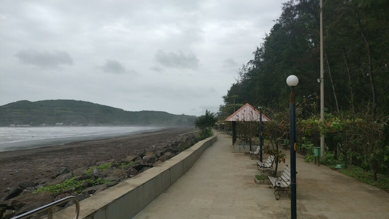 Hotel Vinnca Woodvillas Beachfront Resort