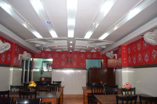 Hotel Charu