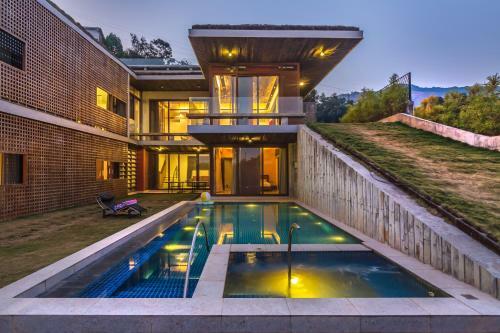 Villa Saffronstays Cassiopeia, Khandala