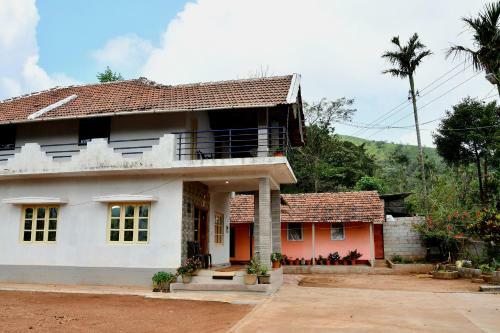 Karadikallu Homestay