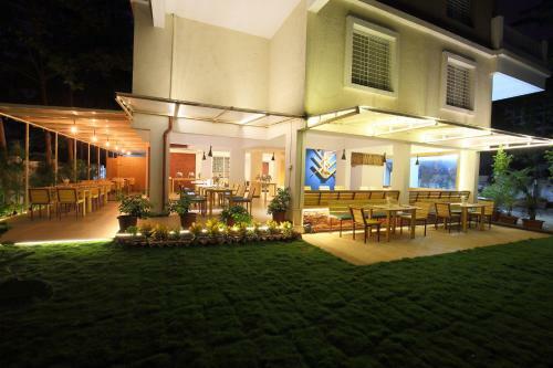 The Ark Apartment Hotel