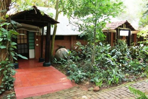 Hostal Sharnga Guest House