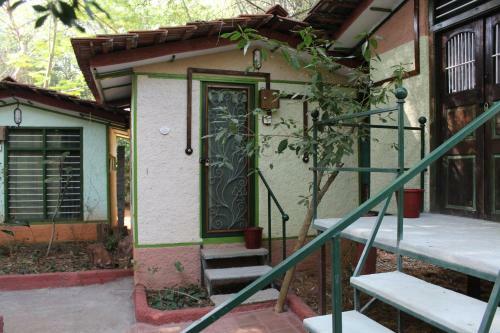 Hostal Sharnga Guest House