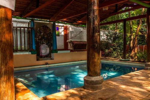 Hostal Sharnga Guest House