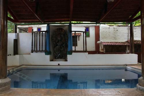 Hostal Sharnga Guest House