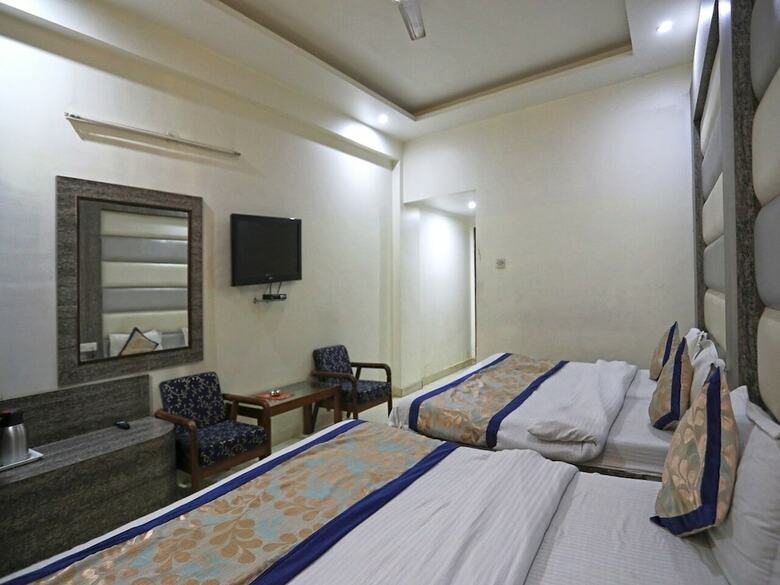 Bed & Breakfast Hotel Jagdish Residency