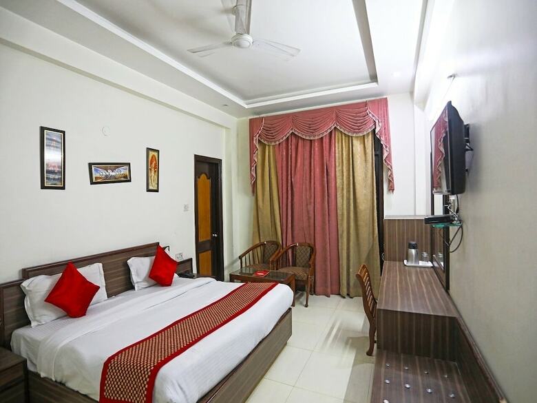 Bed & Breakfast Hotel Jagdish Residency