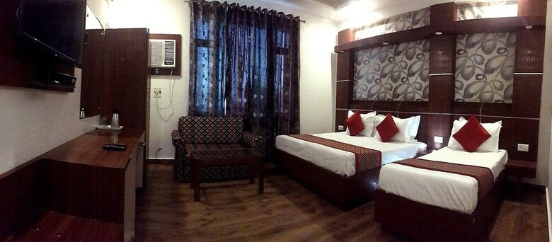 Bed & Breakfast Hotel Jagdish Residency