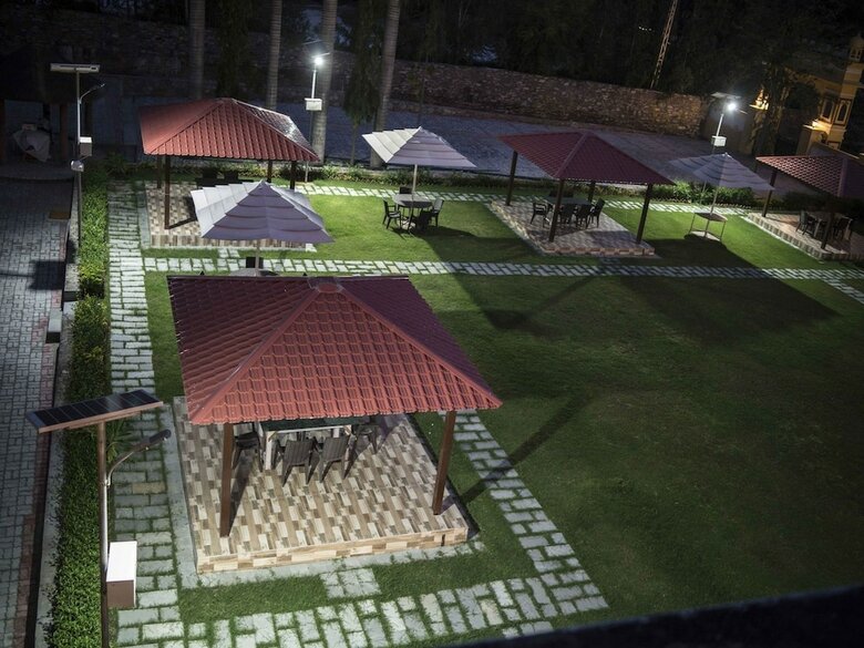 Hotel Rishika Clarks Inn
