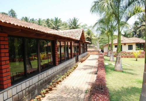 Hotel Vihangama Holiday Retreat