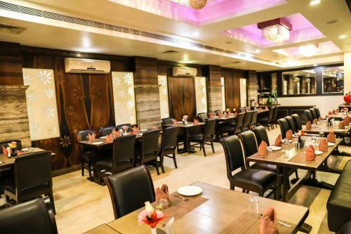 Simran Heritage(Business Hotel)