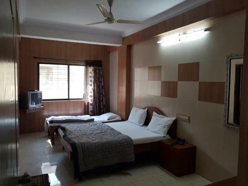 Hotel Dhruv Palace