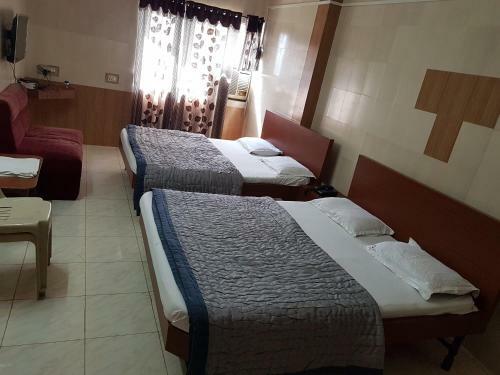 Hotel Dhruv Palace