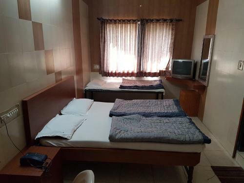 Hotel Dhruv Palace