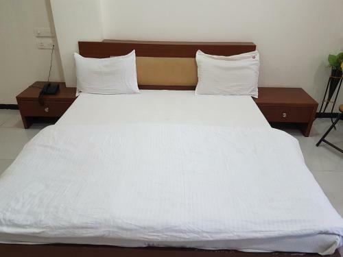 Hotel Dhruv Palace