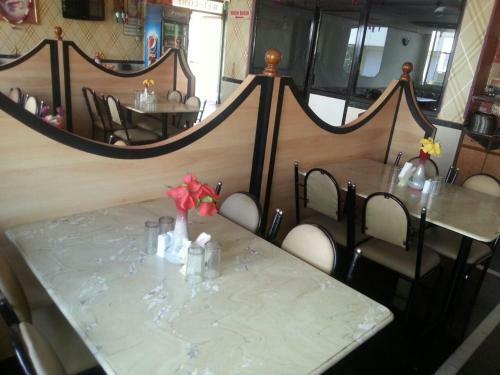 Hotel Dhruv Palace